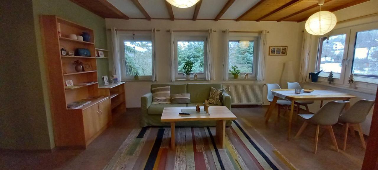 Ferienhaus "Am Schleifenbach" Saalfeld Saale Buitenkant foto